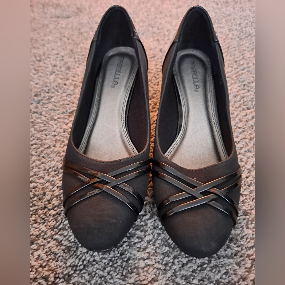 Black wedge